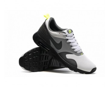 Nike Air Max Tavas Sneaker-Herren