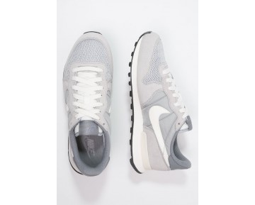 Nike Internationalist Schuhe Low NIK35oc-Grau