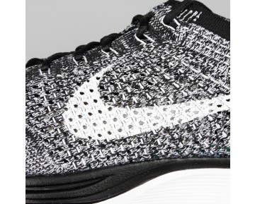Damen & Herren - Nike Flyknit Racer Oreo 2.0