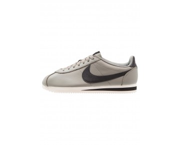 Nike Classic Cortez Se Schuhe Low NIKt19y-Grau