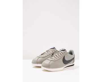 Nike Classic Cortez Se Schuhe Low NIKt19y-Grau