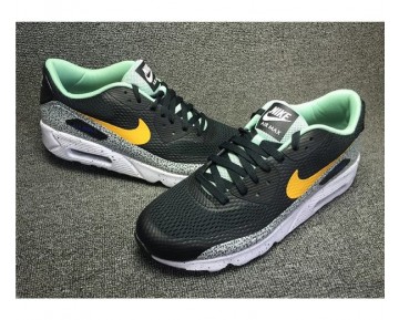 Nike Air Max 90 Ultra Essential Sneaker-Unisex